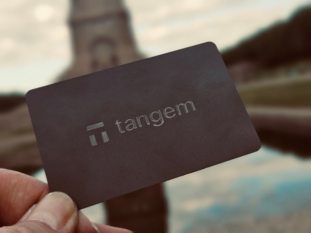 Tangem Krypto Wallet in Kreditkarten-Größe