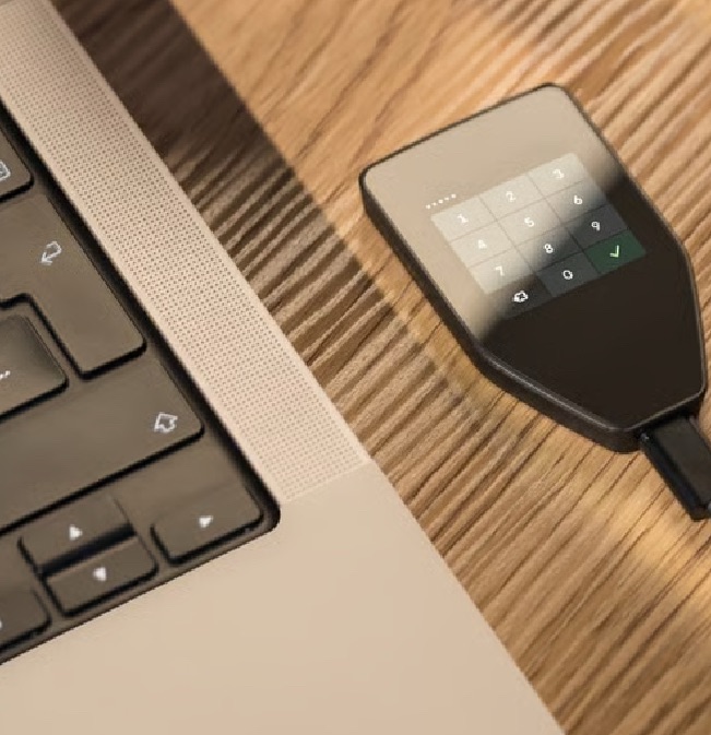 Open Source Krypto Wallet - Safe 5 von Trezor