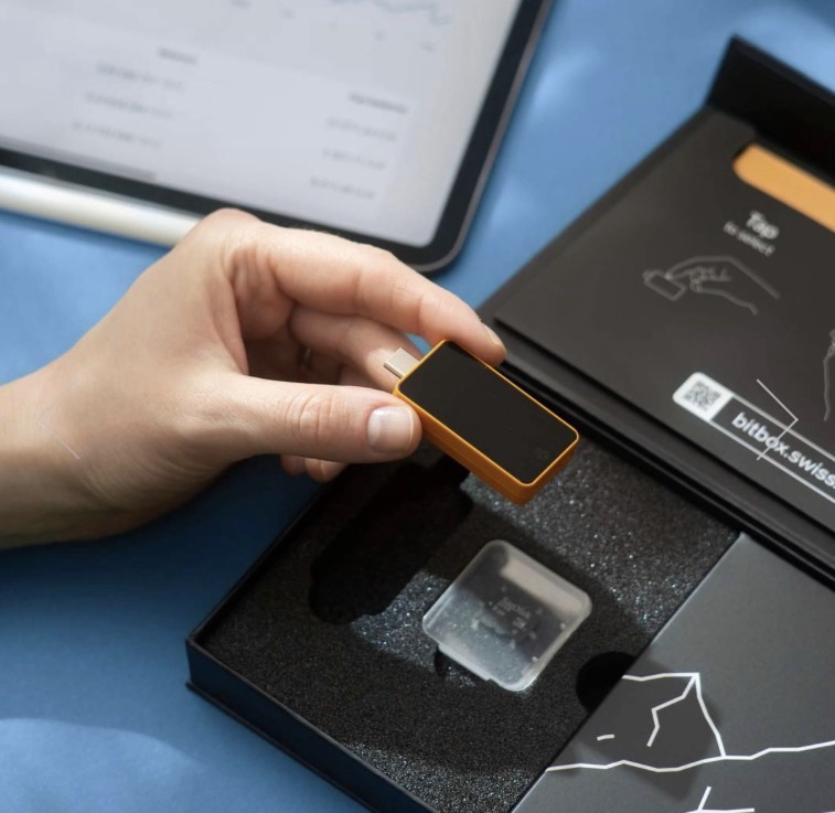 BitBox Nova Bitcoin only in Bitcoin Orange